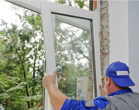 Демонтаж пластикового окна